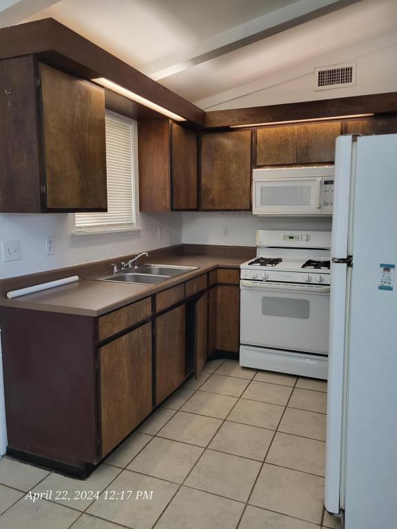 Foto del edificio - 2845 E McVicar Ave