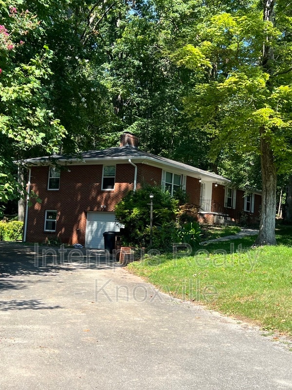 Foto del edificio - 5801 Ridgewood Rd