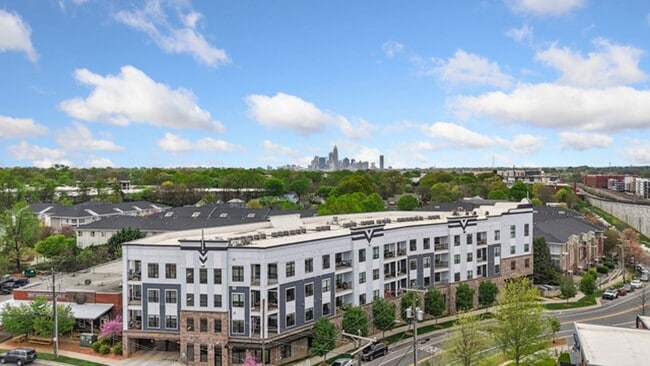 Building Photo - 3630 N Davidson St