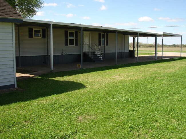 Foto del edificio - 4201 Wells Dr