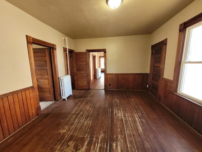 Building Photo - 1250 Elm St
