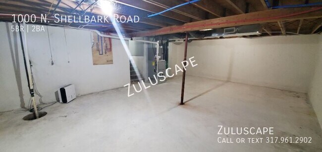 Foto del edificio - Large 5 bedroom/2 bath in Muncie