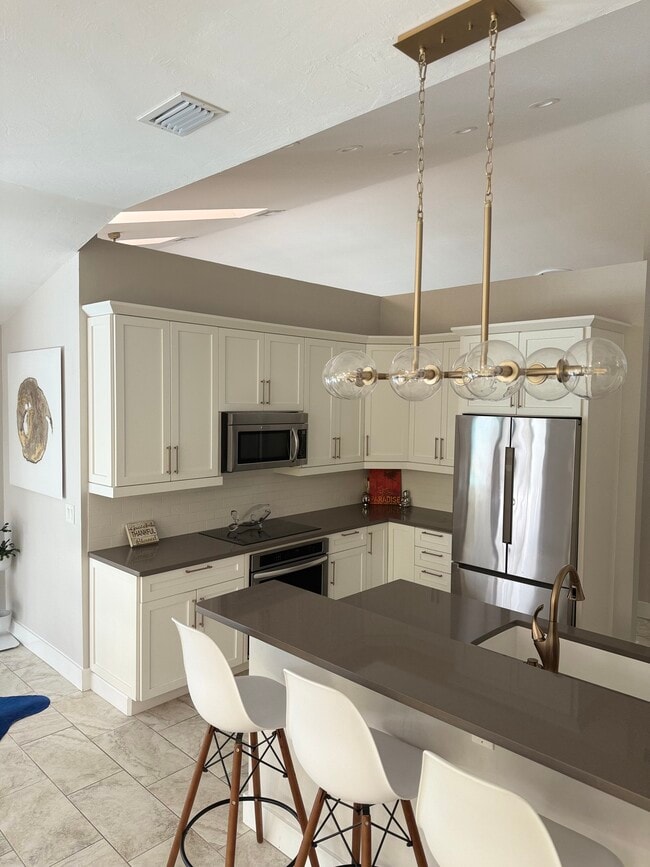 Building Photo - 6628 New Haven Cir