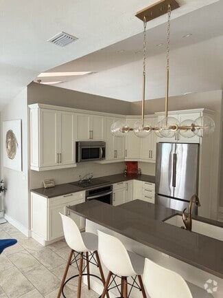Building Photo - 6628 New Haven Cir