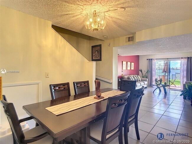 Foto del edificio - 1090 NW 123rd Ct  816 Miami Fl 33182