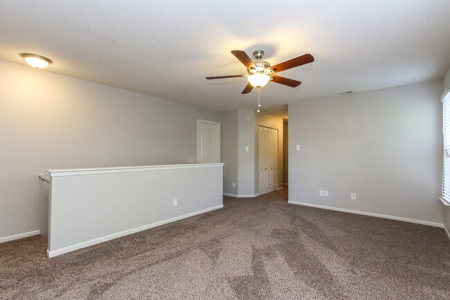 Building Photo - 10153 Split Rock Way