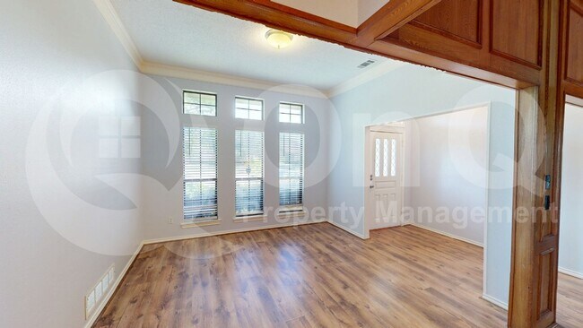 Building Photo - 918 Green Brook Dr