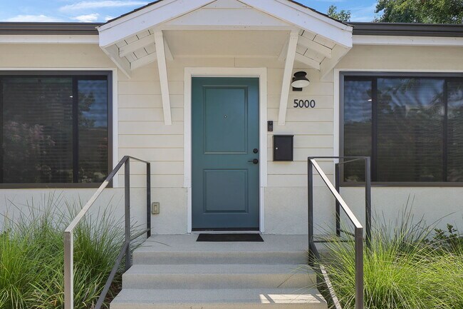 Building Photo - 5000 Riverton Ave