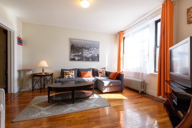 Foto del edificio - 75 Fairview Ave