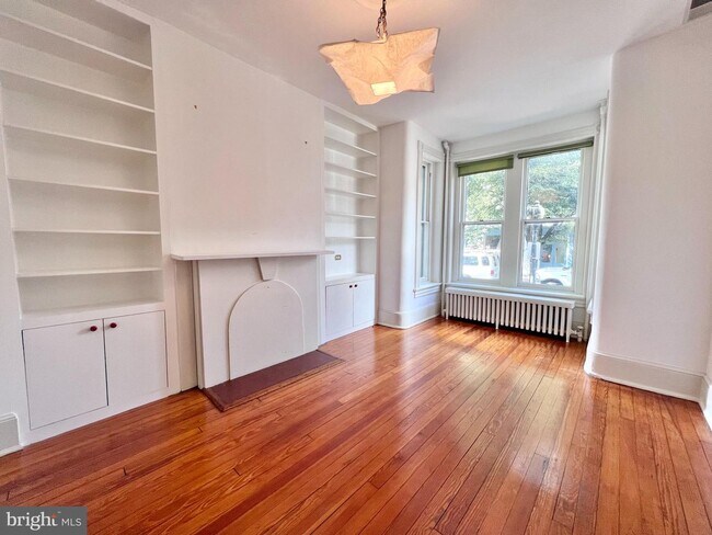 Foto del edificio - 3242 Q St NW