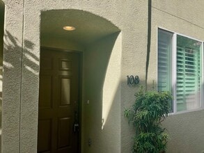 Building Photo - 108 Trilogy St