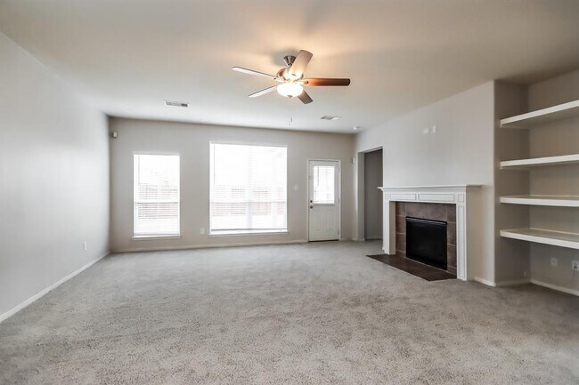 Building Photo - 4207 Old Arbor Way