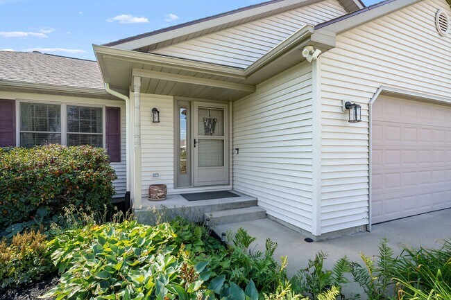 Foto del edificio - Four bedroom ranch style home in Mattawan!