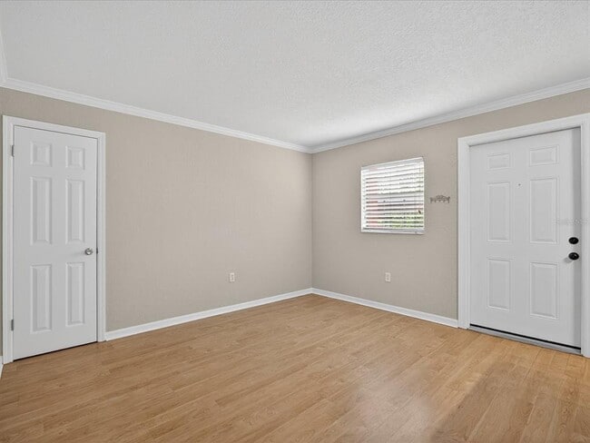 Foto del edificio - 2507 E Central Blvd