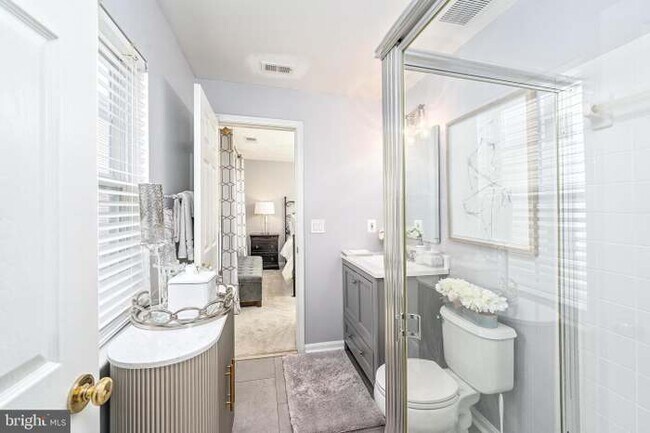 Foto del edificio - 9050 Gracious End Ct