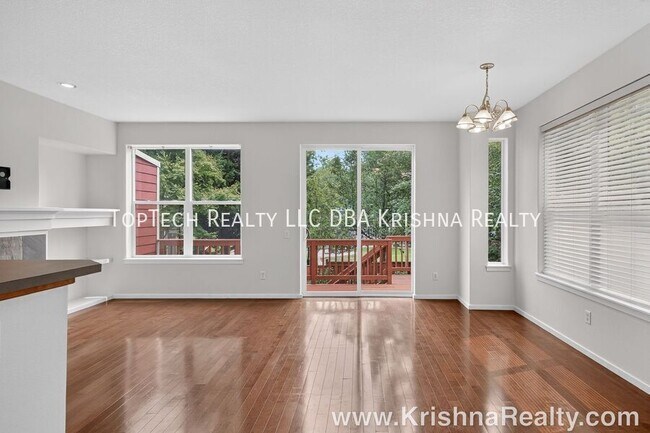 Foto del edificio - 2114 NE Sheffield Ave