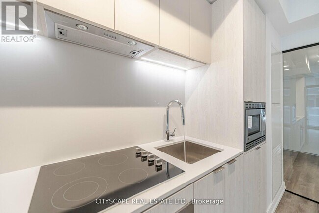 Building Photo - 1 Jarvis St