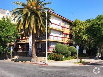 Primary Photo - 161 N St Andrews Pl