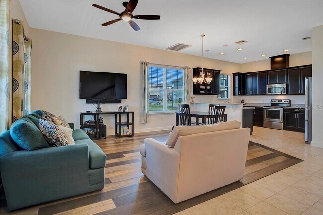 Foto del edificio - 14624 Watowan Aly