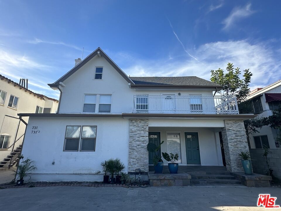 731732 Crenshaw Blvd, Los Angeles, CA 90005 House Rental in Los