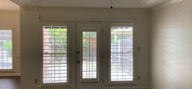 Foto del edificio - 1830 Young Farm Rd