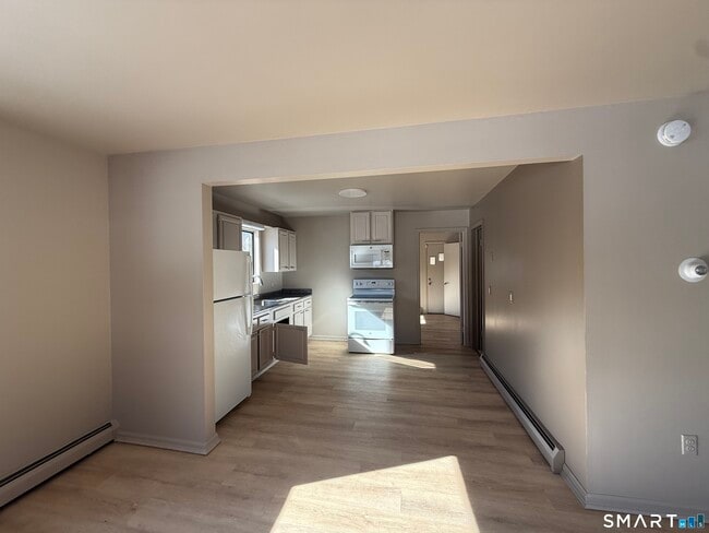 Building Photo - 388 S Main St