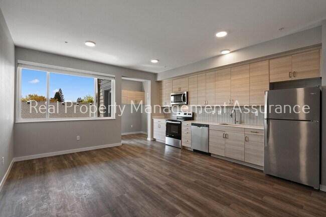 Building Photo - Brand New 2BR/2BA Apartments in the Heart ...