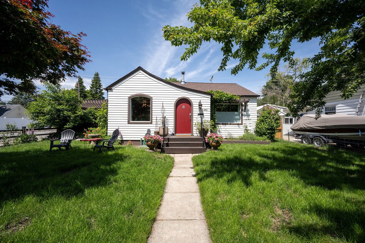 1401 E Lakeside Ave, Coeur d'Alene, ID 83814 House Rental in Coeur d