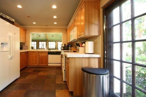 Foto del edificio - 906 Foxpointe Cir