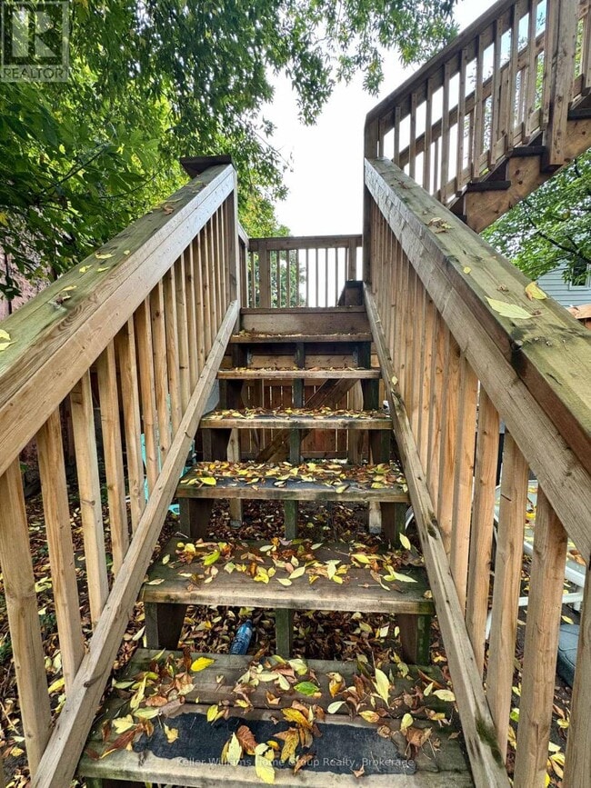 Building Photo - 116 Elora St S