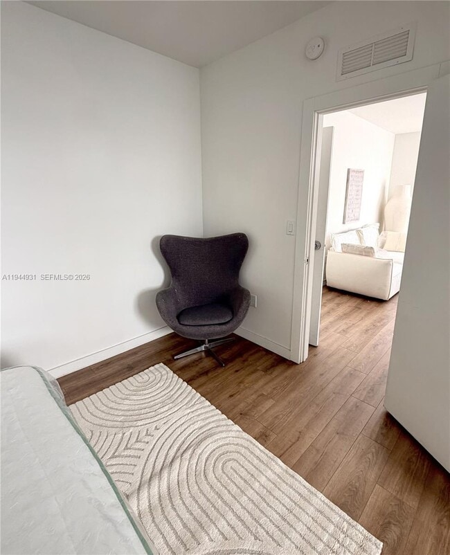 Foto del edificio - 1525 Euclid Ave