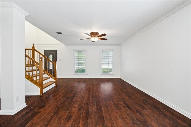 Foto del edificio - 1102 Crestview St