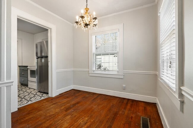 Building Photo - Charming Cape Cod Cottage near Duke Park!