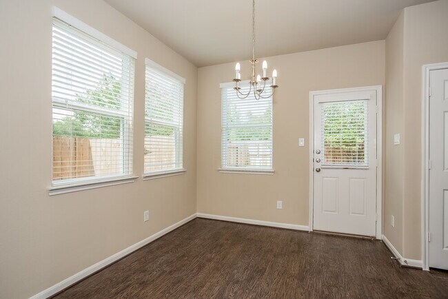Building Photo - 15030 Silhouette Ridge Dr