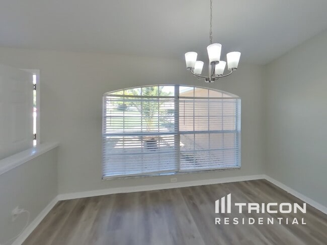 Building Photo - 5440 Idleweise Ct