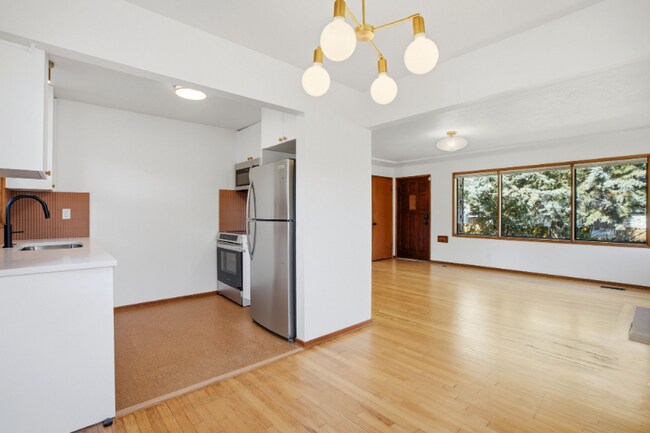 Foto del edificio - 5845 NE 30th Ave