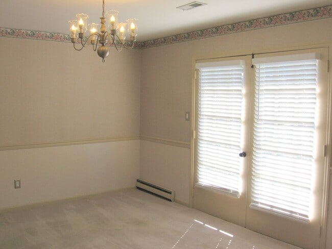 Building Photo - MOONEFIELD ESTATES