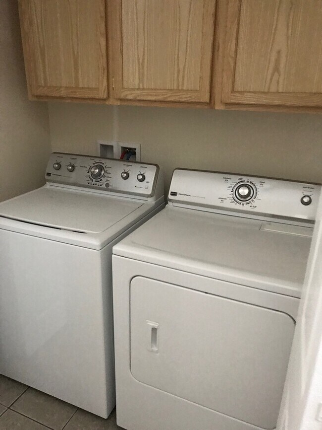 Foto del edificio - Beautiful 2/1 for rent in Bay St. Louis