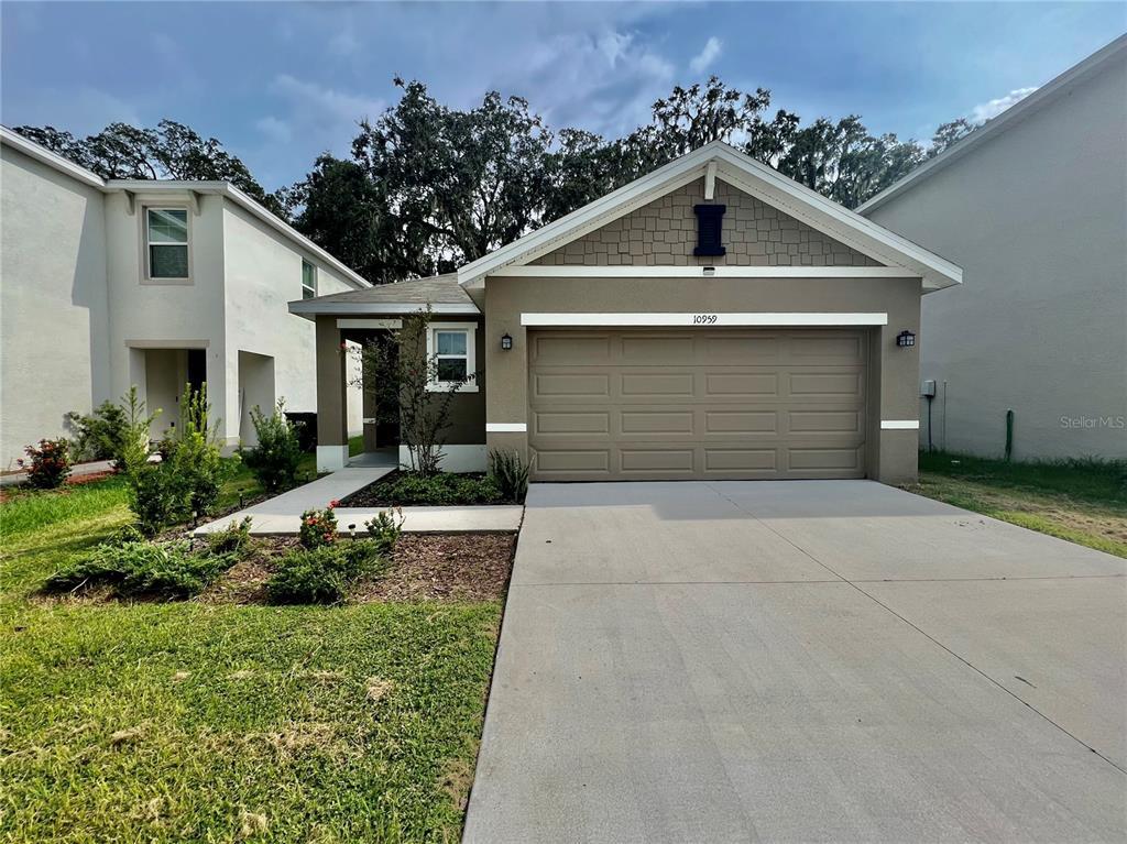 Foto principal - 10959 Trailing Vine Dr