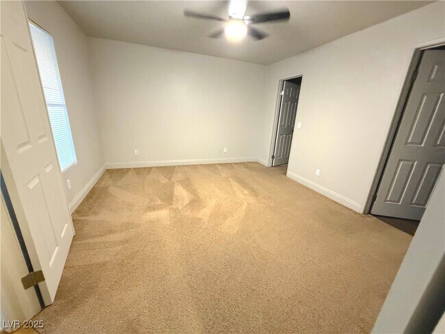 Foto del edificio - 6800 E Lake Mead Blvd