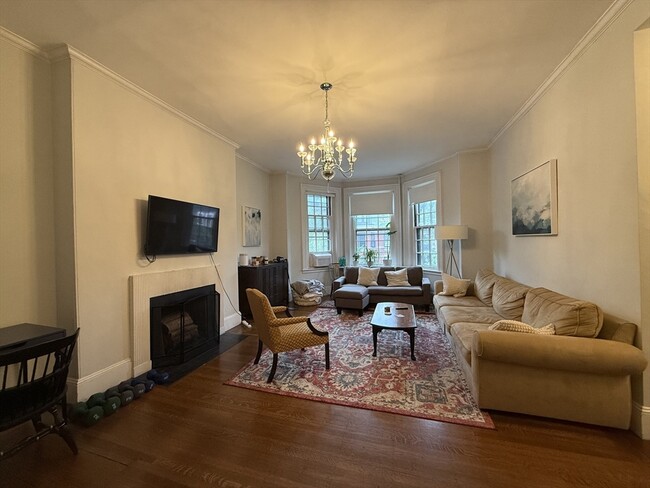 Building Photo - 236 Marlborough St