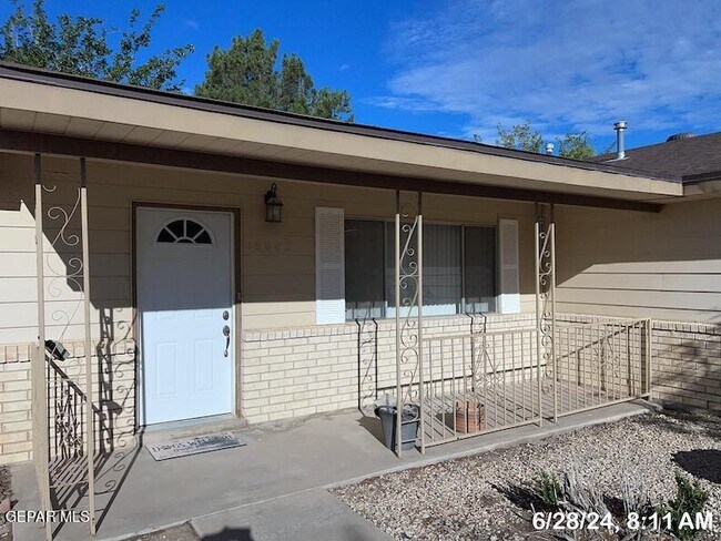 Foto del edificio - 18003 Darrington Rd
