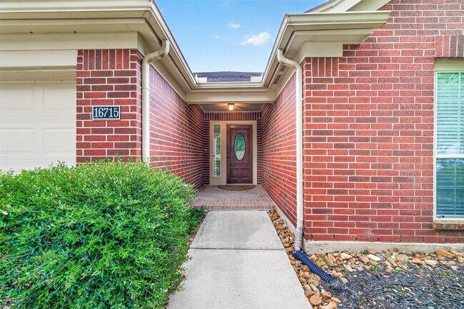 Building Photo - 16715 Red Falls Cir