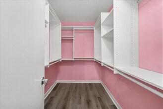 Building Photo - 2453 Wentworth St