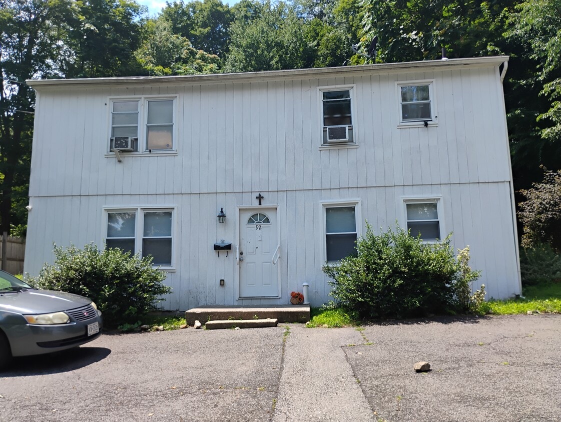 Primary Photo - 92 Oak St