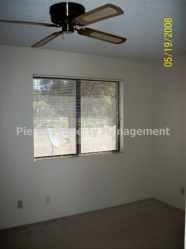 Building Photo - 356 Rim Rock Cir