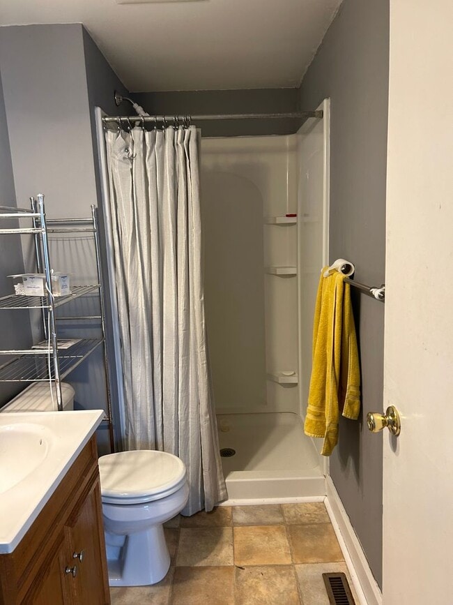 Building Photo - 2 Bedroom 1 Bath in Owatonna