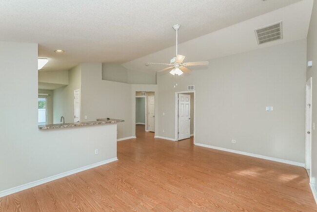 Building Photo - 8636 Hawbuck St