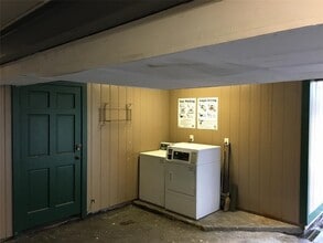 Building Photo - 7323 Lindencrest St