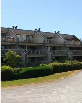 Building Photo - Seafarer Marina Estates